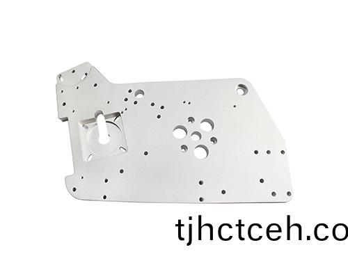 一起(qi)去(qu)看(kan)一(yi)下精密(mi)機械加(jia)工(gong)處(chu)理中(zhong)需要(yao)註(zhu)意的問(wen)題