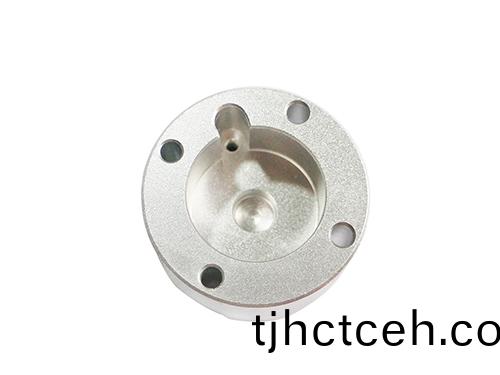 去看看精(jing)密五(wu)金零件加工(gong)時要(yao)註(zhu)意什麼(me)
